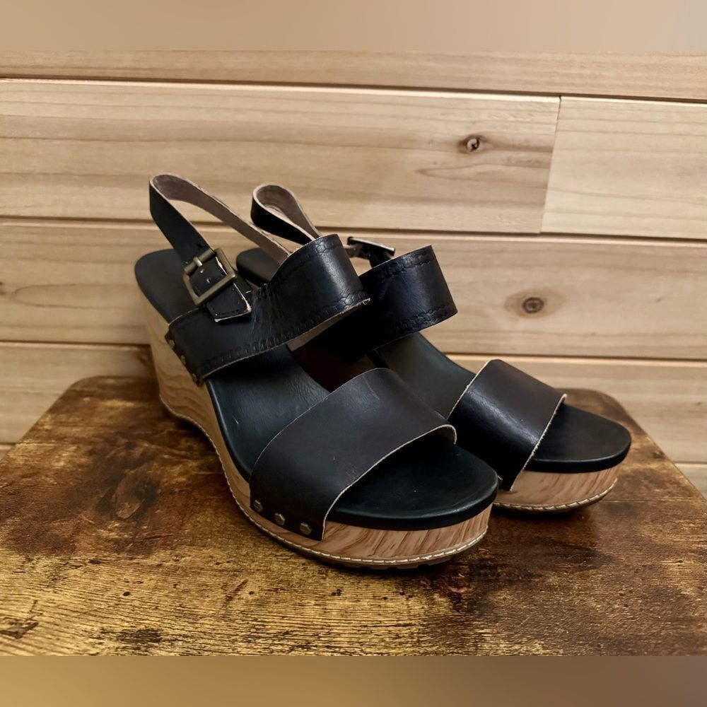 Timberland Black Leather Wedge Sandals with Wood-Effect Platform